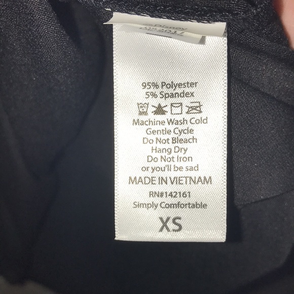 ✅LulaRoe Mickey Mouse Hands Randy Tee - Picture 5 of 7